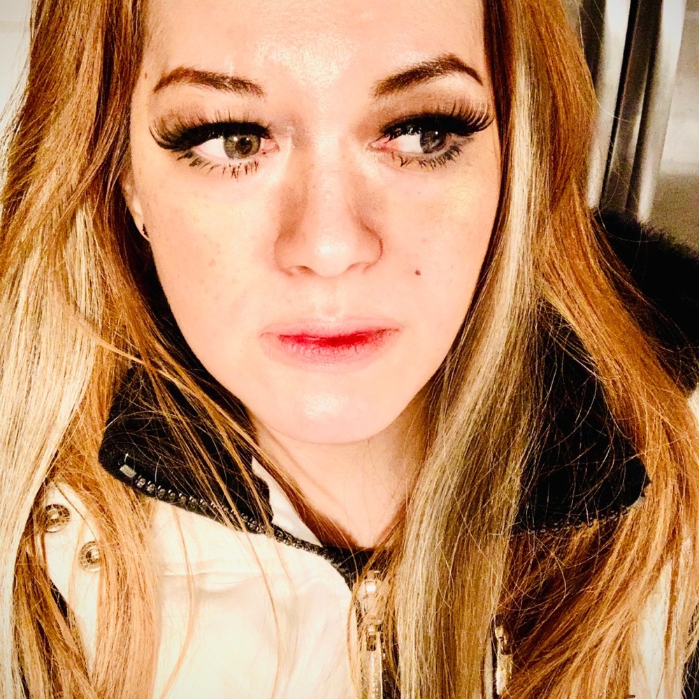 Meet your Posher, Valerie